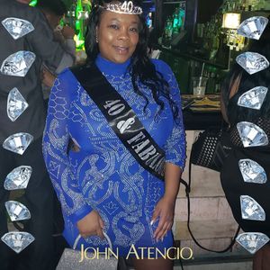 Meet your Posher, Akeia